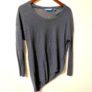 Vera wang asymmetrical knit top